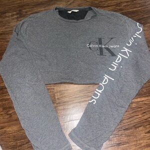 Gray Calvin Klein Long Sleeve, size L — unisex